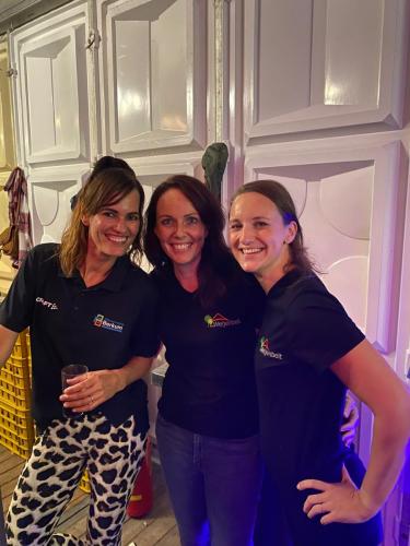 1a92b327-9df7-45de-9a2b-56362567538b (1)